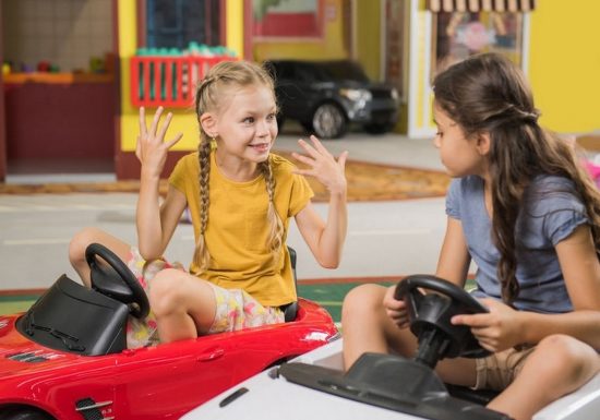 BORNE DE RECHARGE POUR VÉHICULES ÉLECTRIQUES