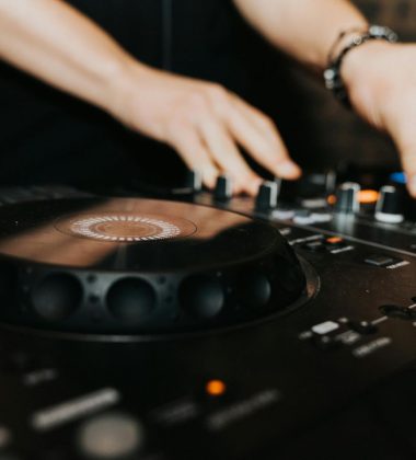 SOIRÉE AVEC OU SANS VALENTIN – V&B