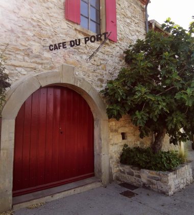 LE CAFÉ DU PORT