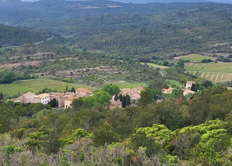 LA CABAÑA DE LA ROCA