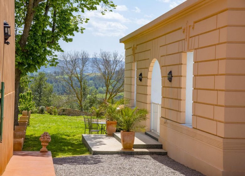 DAS GROSSE HAUS